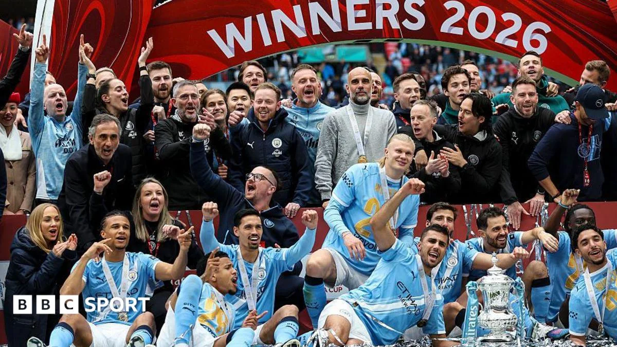 Is the Community Shield considered a major trophy?