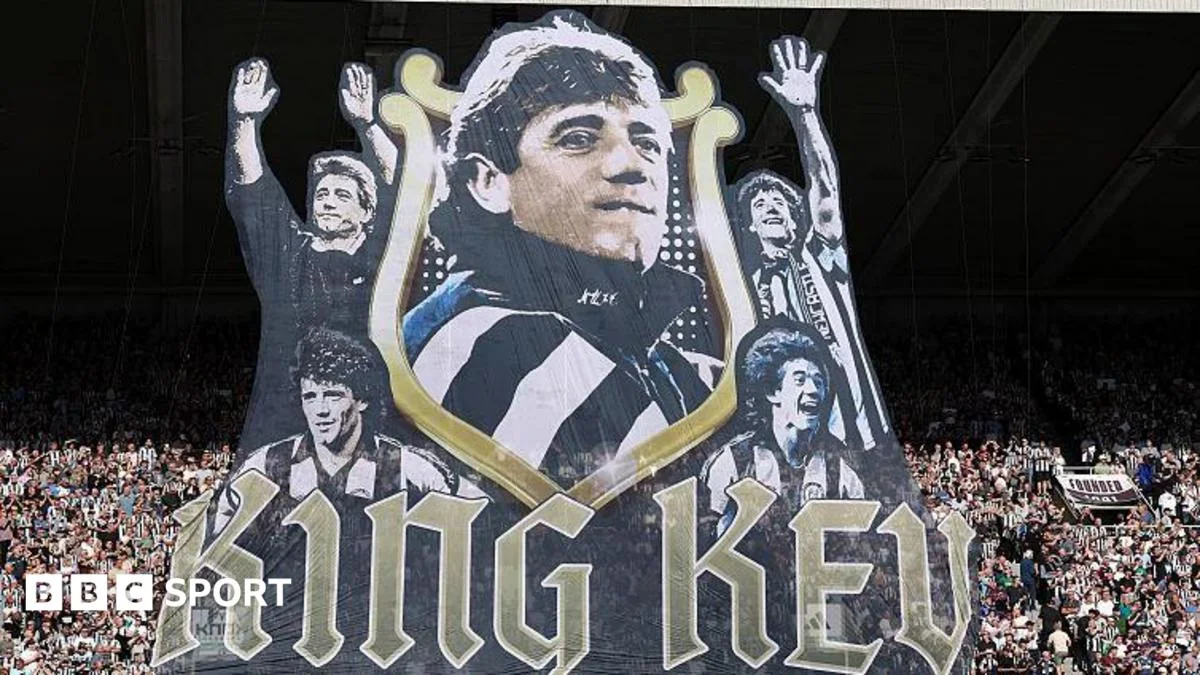Newcastle and Liverpool united in tribute to legend Keegan