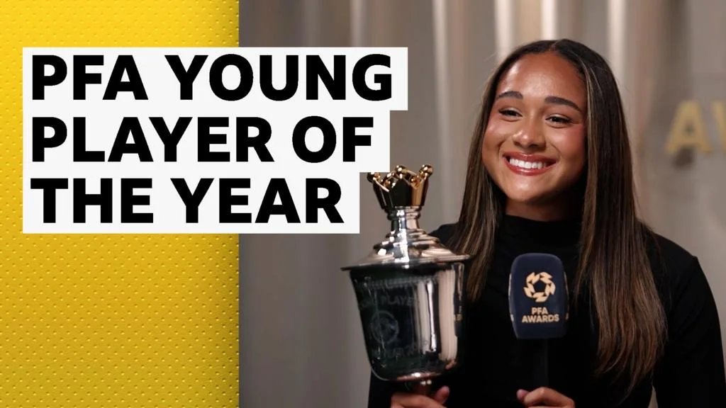 'Super proud' - Smith wins consecutive PFA young player of the year
