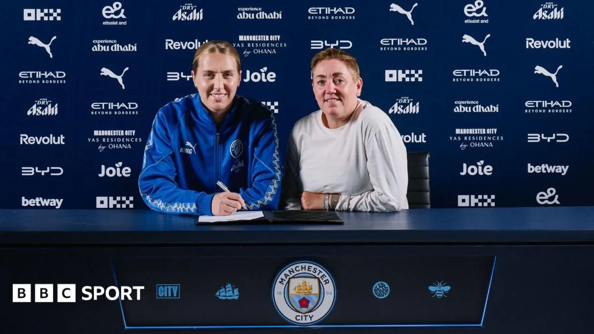 Man City sign England goalkeeper Moorhouse on loan
