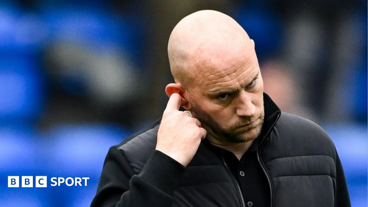 'Gambling & guessing' - Gray faces up to Hibs crisis