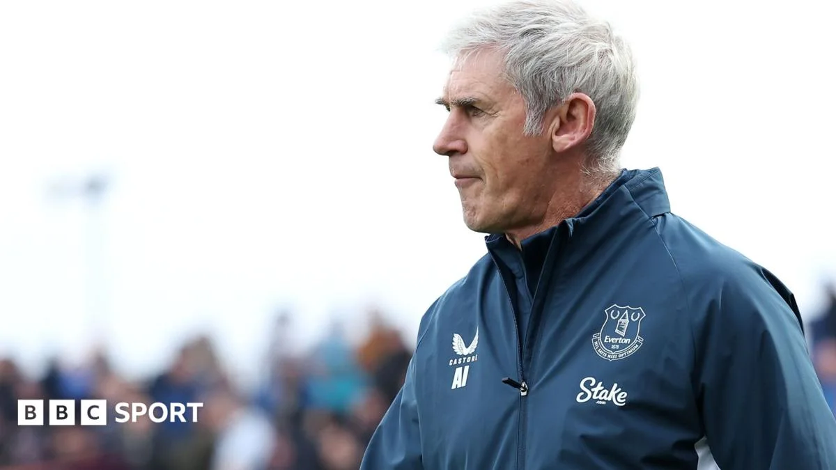 Irvine stays as Pocognoli refreshes Scotland staff