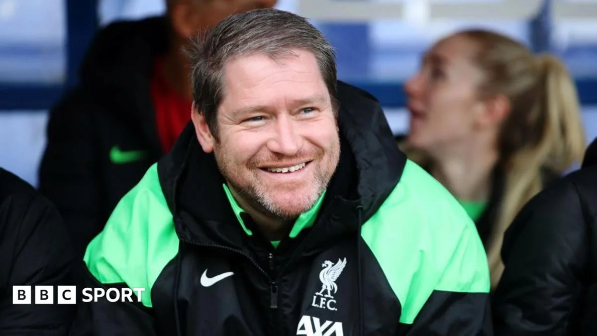 Liverpool unveil memorials for former manager Beard