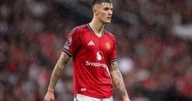 Predicted Man Utd line-up (4-2-3-1) vs Brighton, Sesko starts