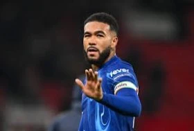 Confirmed Chelsea line-up (3-4-2-1) vs Hull City, Lavia and James start