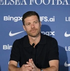 Xabi Alonso drops update on Kendry Paez's future