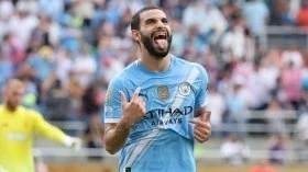 Man Utd make shock move for Man City left-back