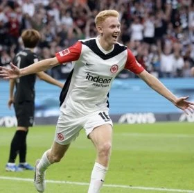 Fulham and Crystal Palace chasing Hugo Larsson