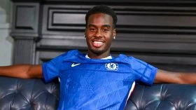 Chelsea demand wantaway winger stays at club