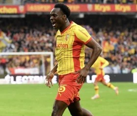Juventus back in for Lens defender