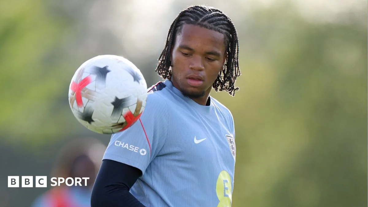 Liverpool teenager Rio Ngumoha left out of England squad for Spain tie
