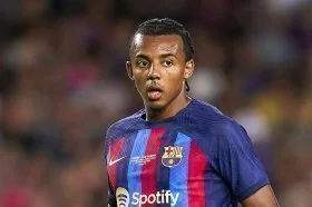 Jules Kounde intent on staying at Barcelona amid Chelsea and Arsenal interest